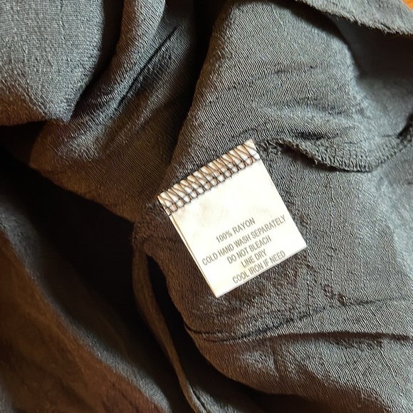 Papa M black shortsleeved over head pocketed  fully lined shirt button detail - Picture 10 of 12